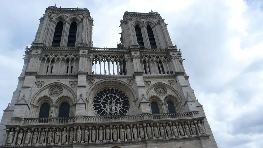 PARÍS · 04·12